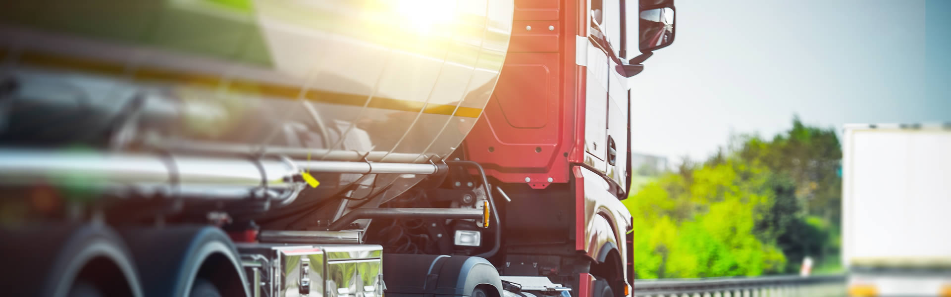 Freight forwarding truck | Case study: Swift and straightforward insurance solution for a broker and his client, a freight forwarder in Bremen